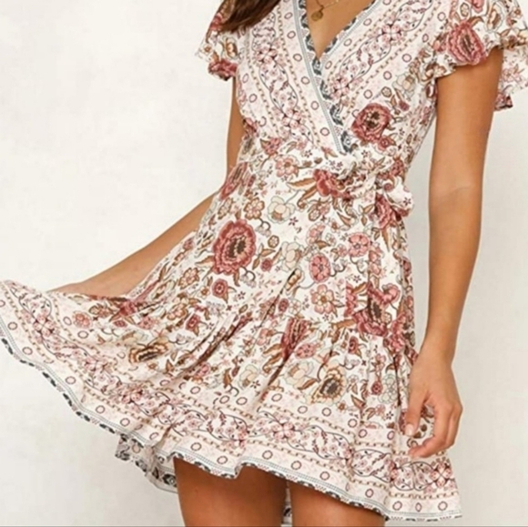 Zesica Dresses & Skirts - Zesica Summer Wrap Boho Floral Dress V-Neck Size Xlarge